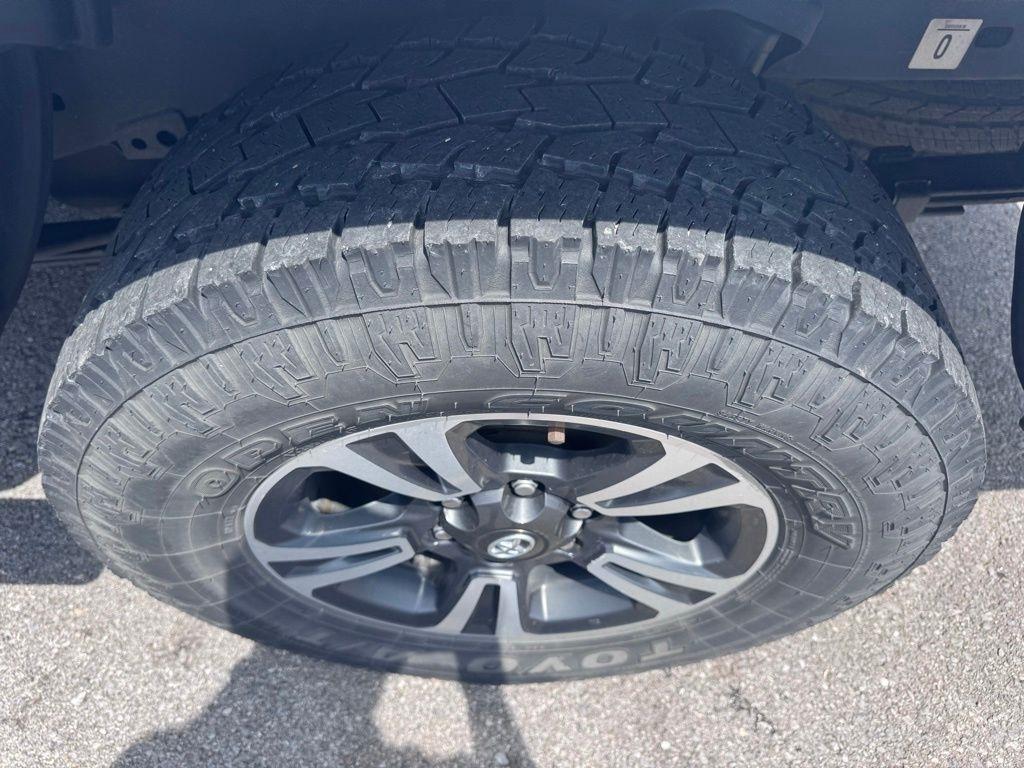 Toyota Tacoma 2WD Double Cab V6 AT TRD Off Road (Natl) 2016