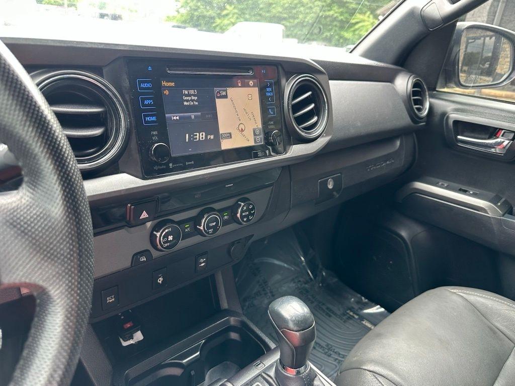 Toyota Tacoma 2WD Double Cab V6 AT TRD Sport (Natl) 2016