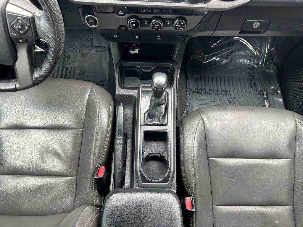 Toyota Tacoma 2WD Double Cab V6 AT TRD Sport (Natl) 2016