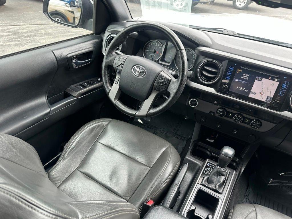 Toyota Tacoma 2WD Double Cab V6 AT TRD Sport (Natl) 2016