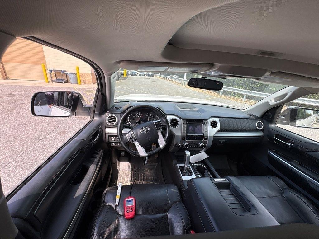 Toyota Tundra 4WD Truck CrewMax 5.7L V8 6-Spd AT Platinum (Natl) 2015