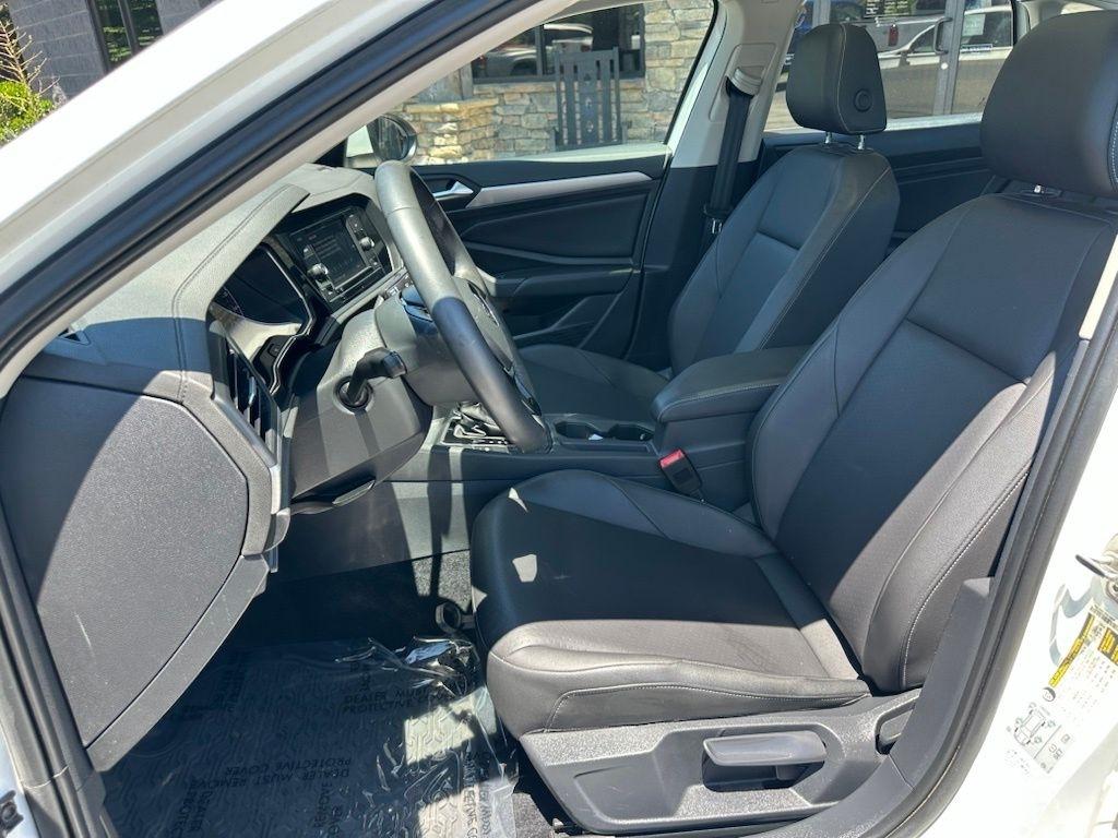 Volkswagen Jetta R-Line Auto w/SULEV 2020