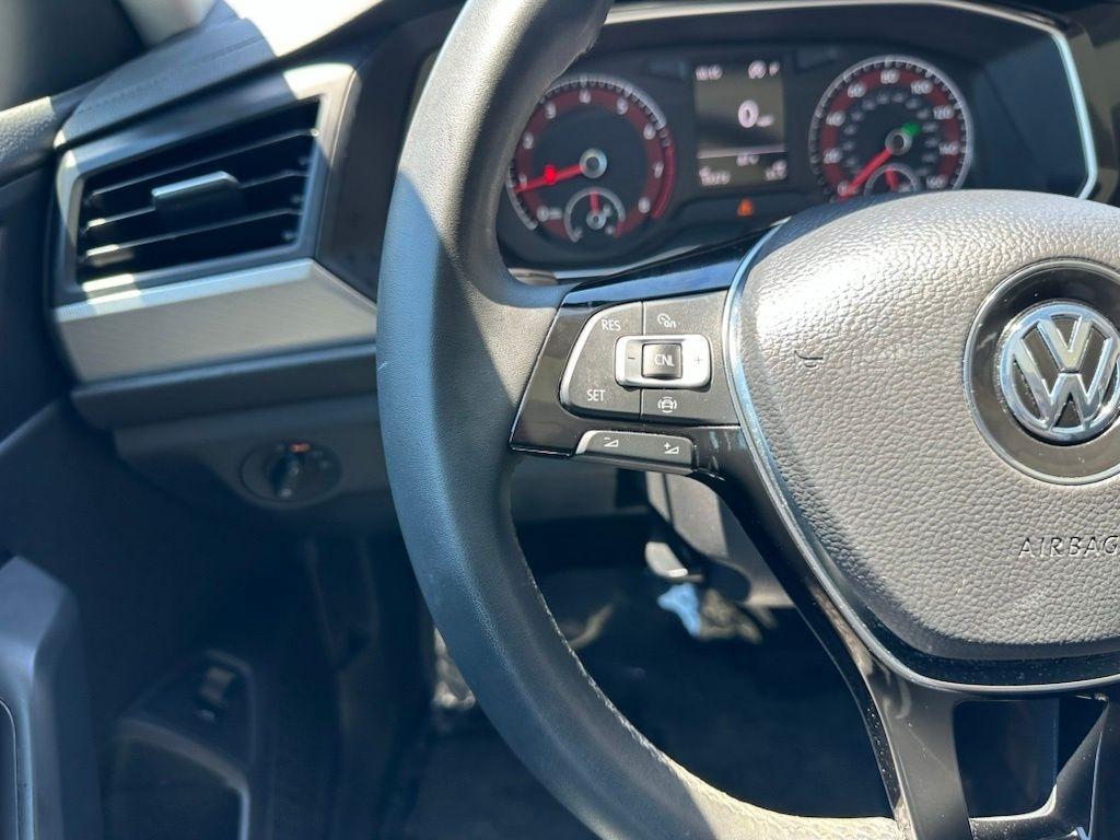 Volkswagen Jetta R-Line Auto w/SULEV 2020
