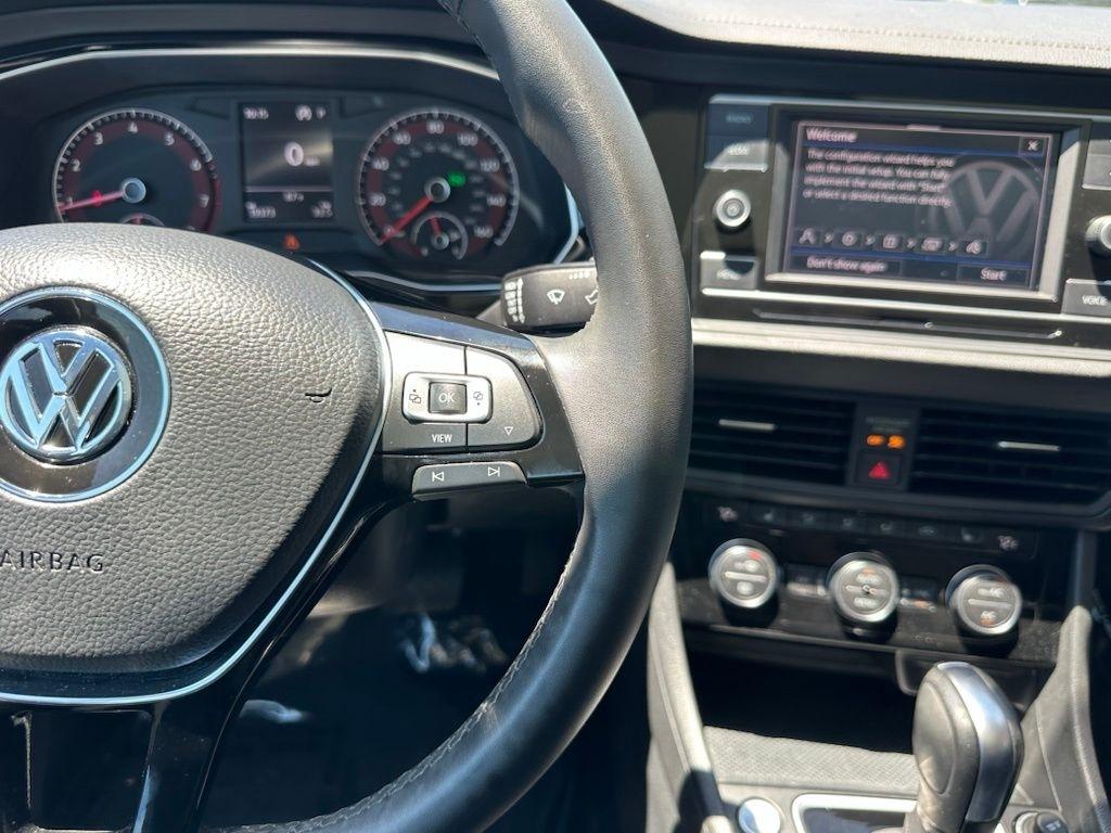 Volkswagen Jetta R-Line Auto w/SULEV 2020