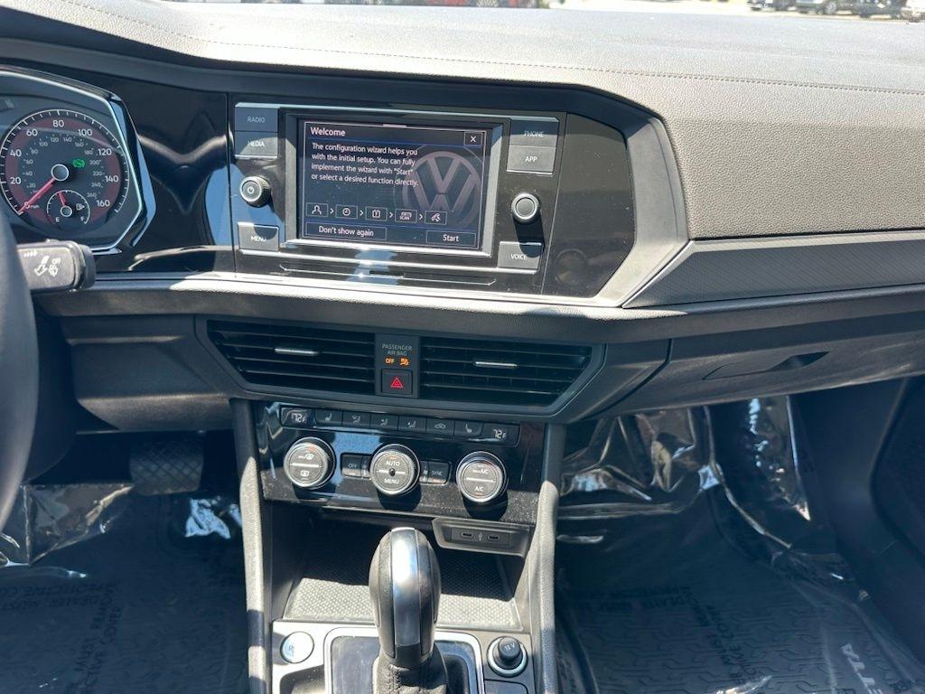 Volkswagen Jetta R-Line Auto w/SULEV 2020
