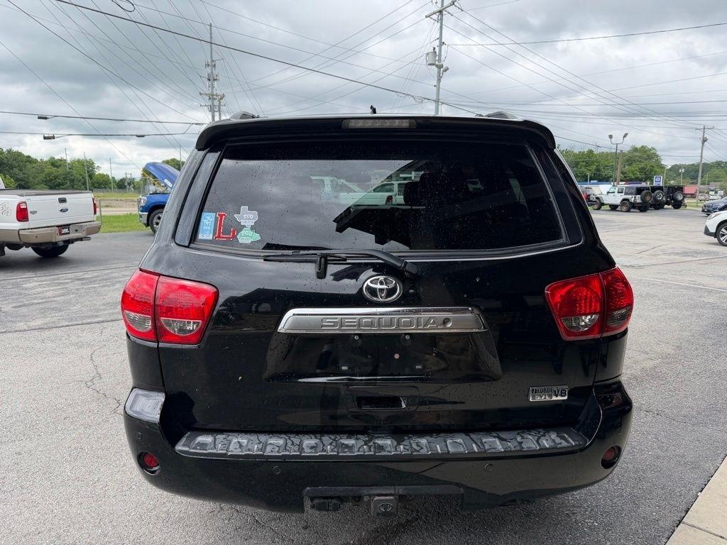 Toyota Sequoia 4WD 5.7L Platinum (Natl) 2013