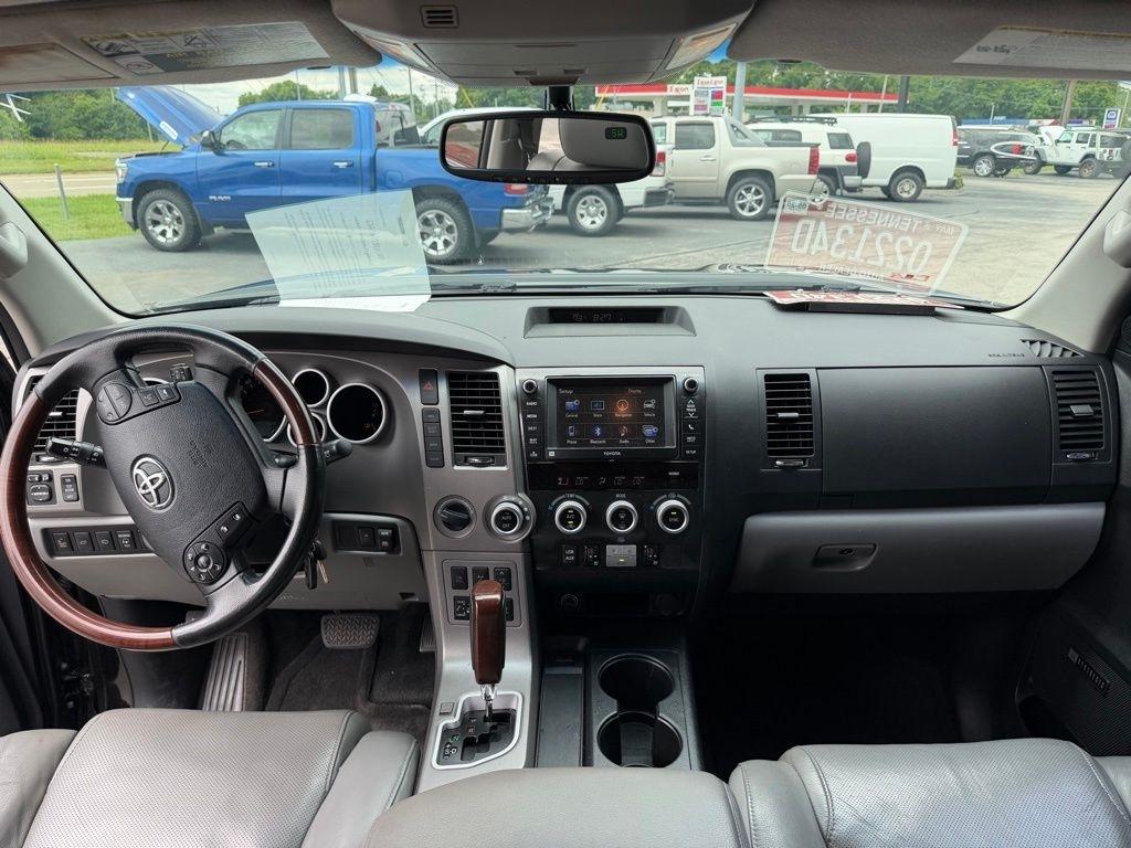Toyota Sequoia 4WD 5.7L Platinum (Natl) 2013