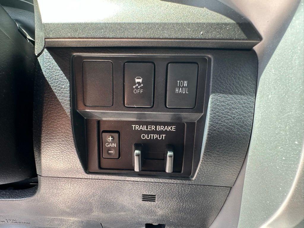 Toyota Tundra 4WD 1794 Edition CrewMax 5.5' Bed 5.7L (Natl) 2019