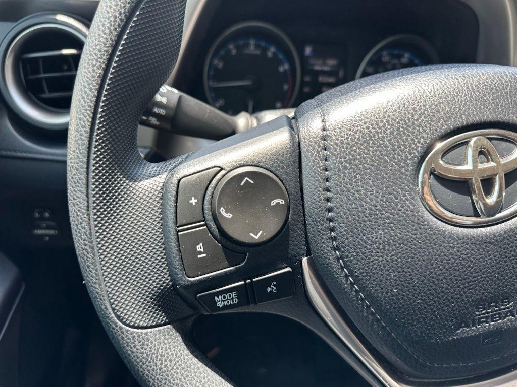 Toyota RAV4 LE FWD (Natl) 2018