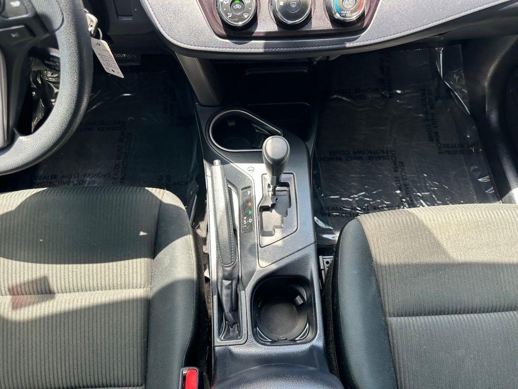 Toyota RAV4 LE FWD (Natl) 2018