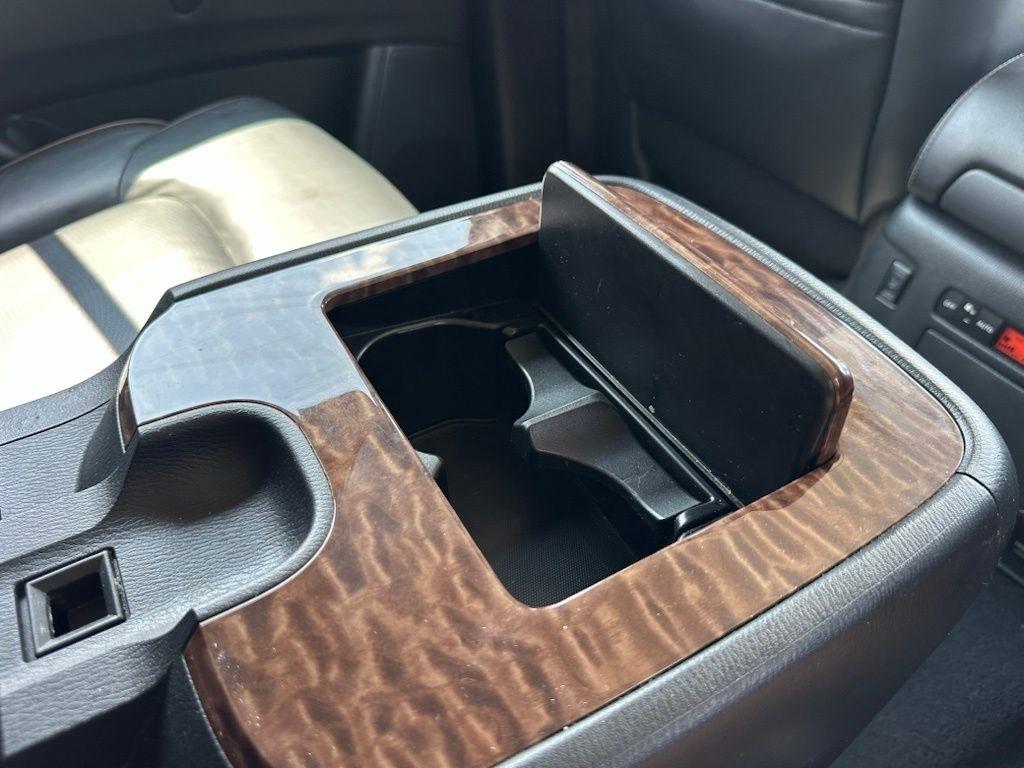 Nissan Armada 4x4 Platinum 2019