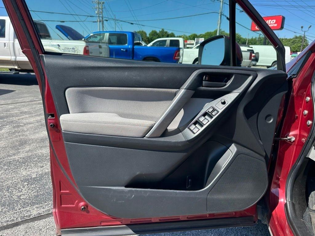 Subaru Forester 4dr CVT 2.5i Premium PZEV 2015