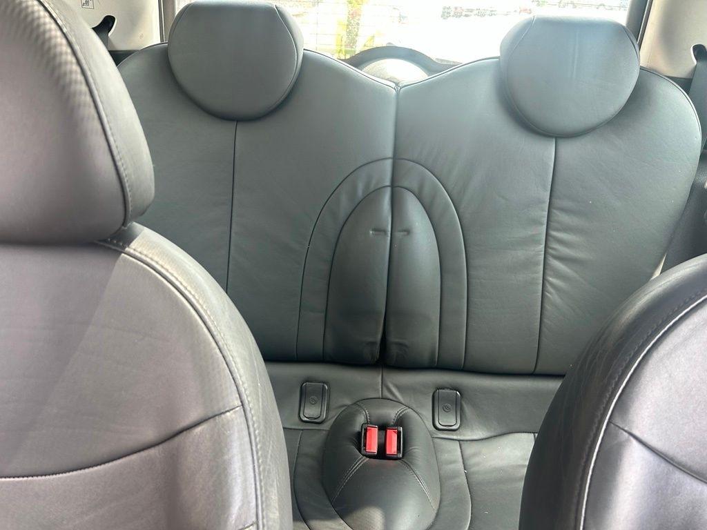 MINI Cooper Hardtop 2dr Cpe S 2006