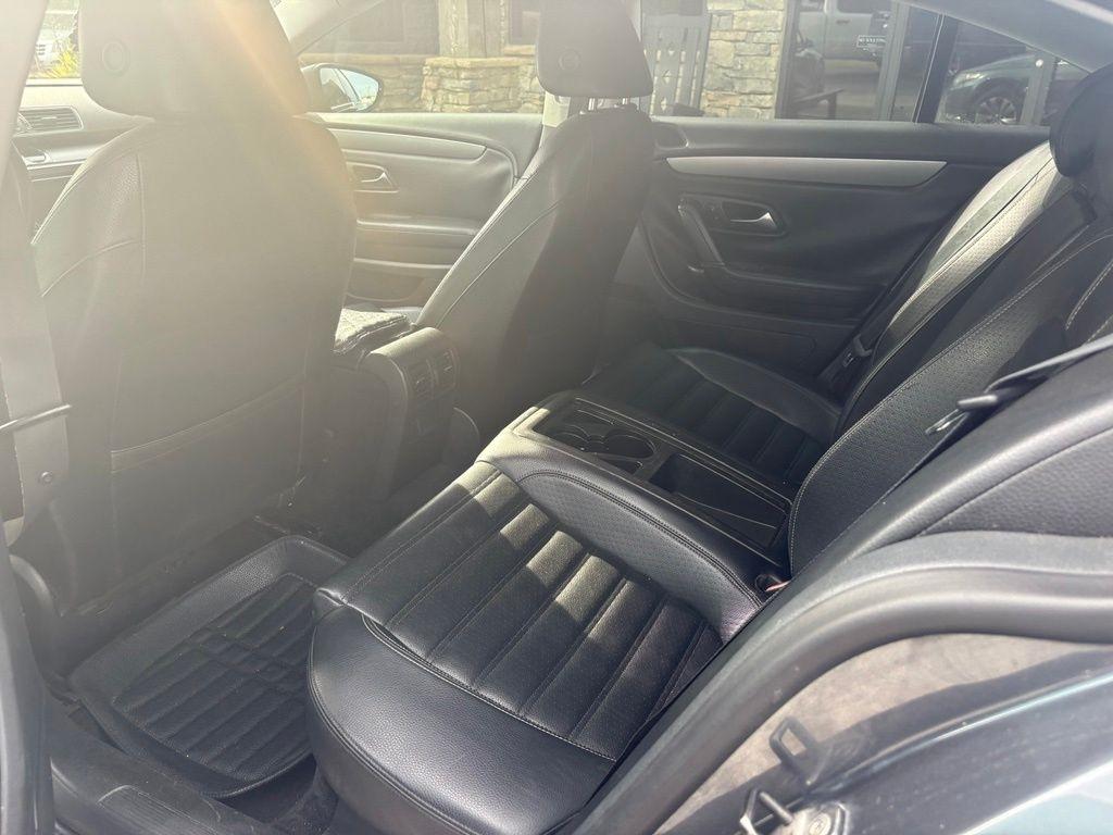 Volkswagen CC 4dr Sdn DSG R-Line 2012