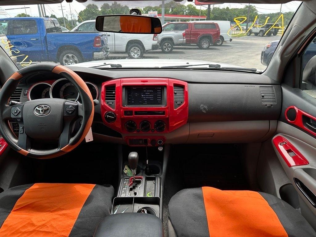 Toyota Tacoma 4WD Double Cab V6 AT (Natl) 2015