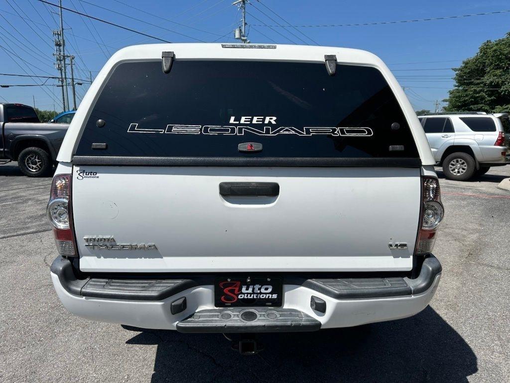 Toyota Tacoma 4WD Double Cab V6 AT (Natl) 2015