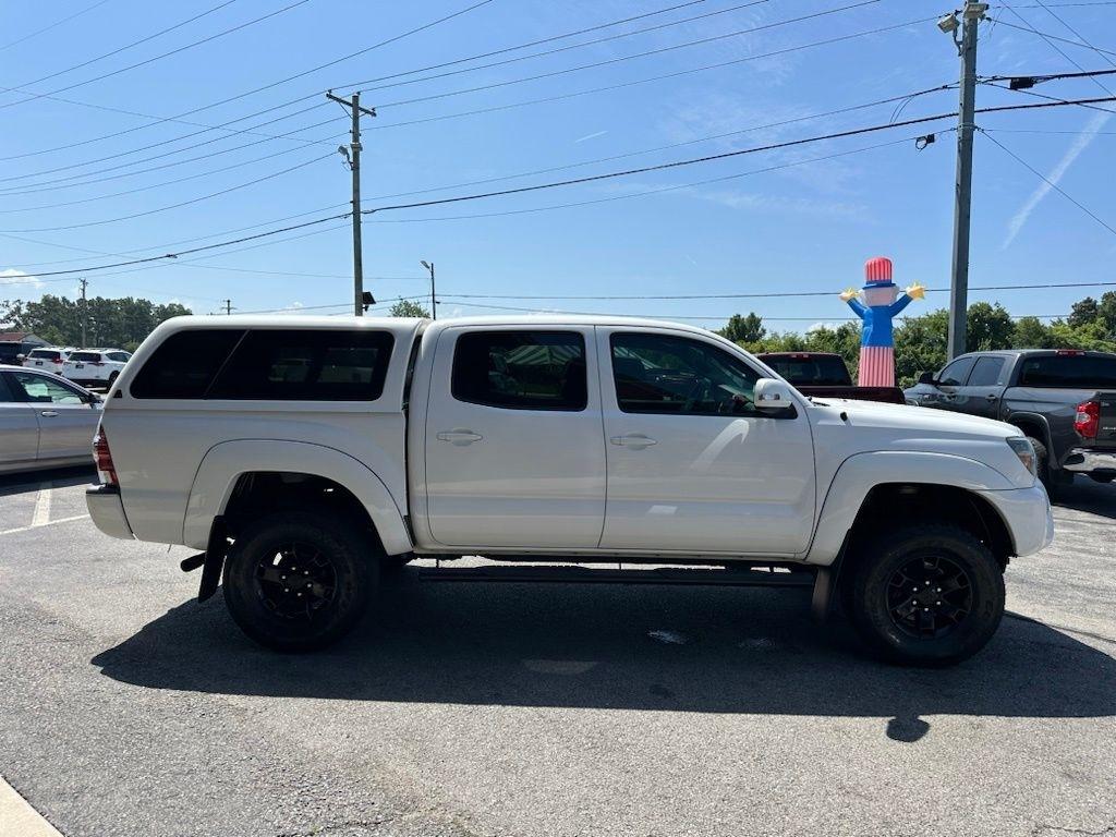 Toyota Tacoma 4WD Double Cab V6 AT (Natl) 2015