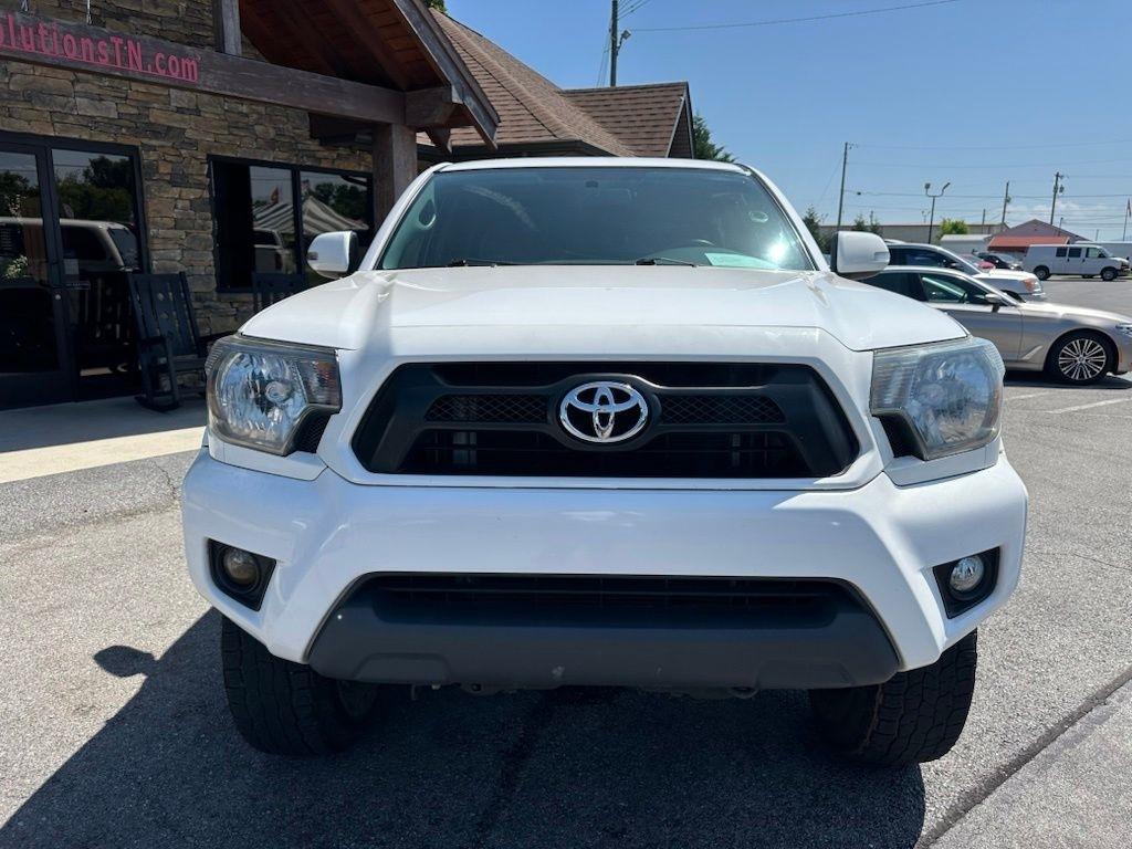 Toyota Tacoma 4WD Double Cab V6 AT (Natl) 2015