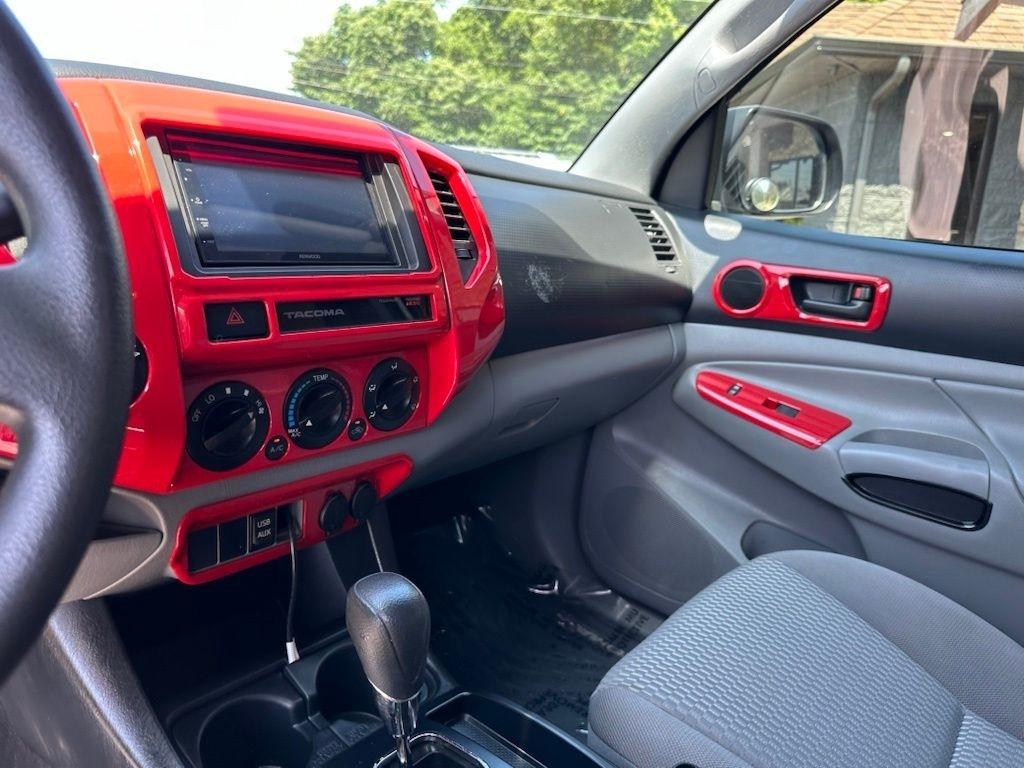 Toyota Tacoma 4WD Double Cab V6 AT (Natl) 2015