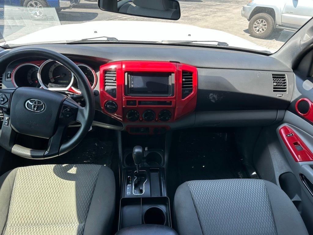 Toyota Tacoma 4WD Double Cab V6 AT (Natl) 2015