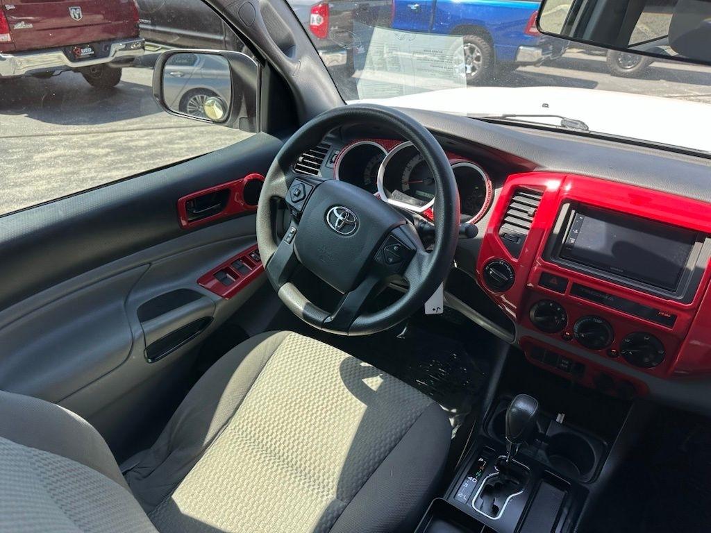 Toyota Tacoma 4WD Double Cab V6 AT (Natl) 2015