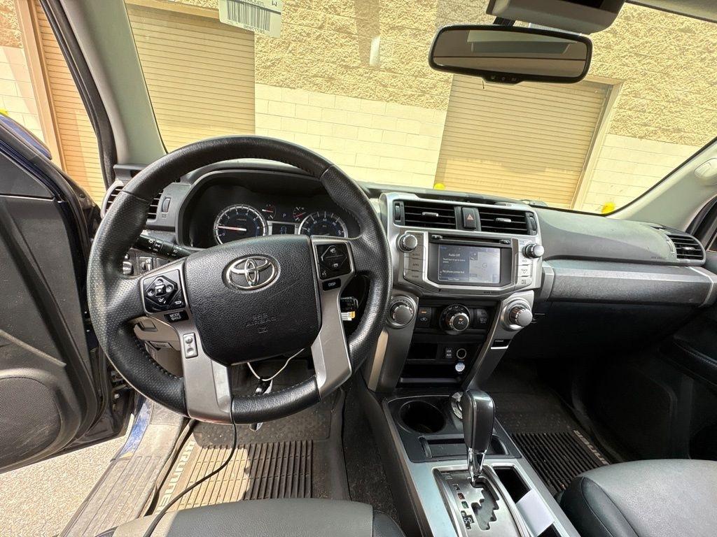 Toyota 4Runner TRD Off Road Premium 4WD (Natl) 2017