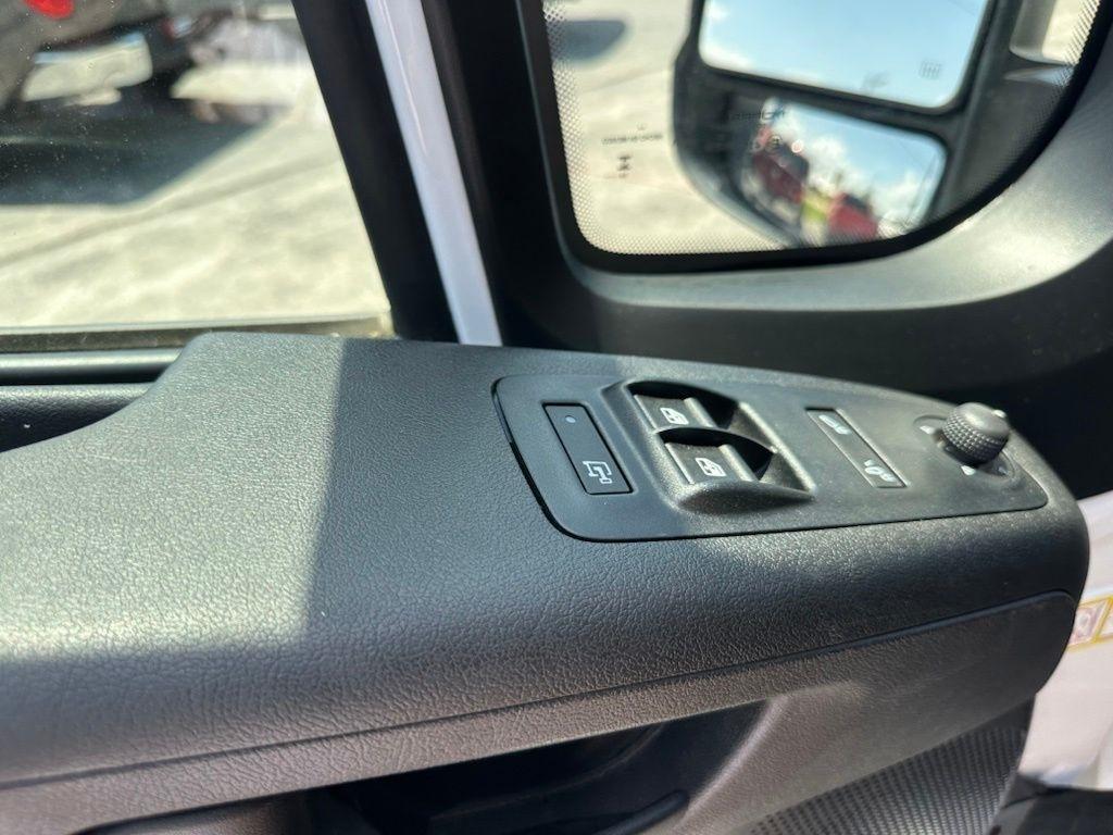 RAM ProMaster Cargo Van Tradesman 2500 Low Roof 136" WB w/Pass Seat 2025