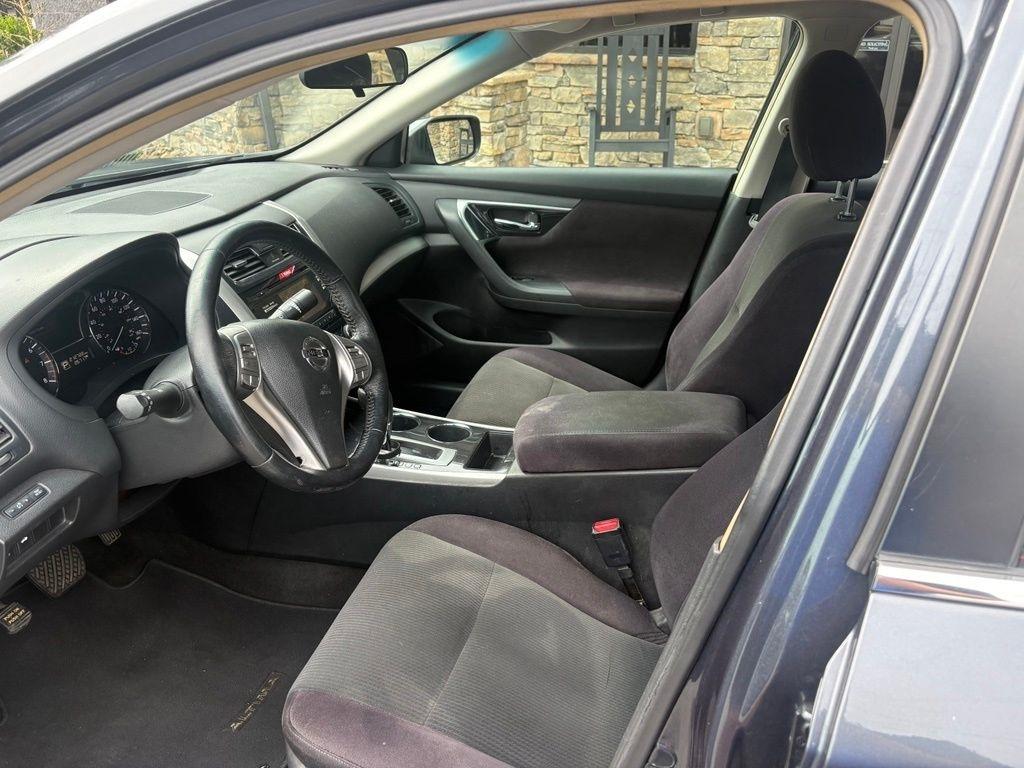 Nissan Altima 4dr Sdn I4 2.5 SV 2013