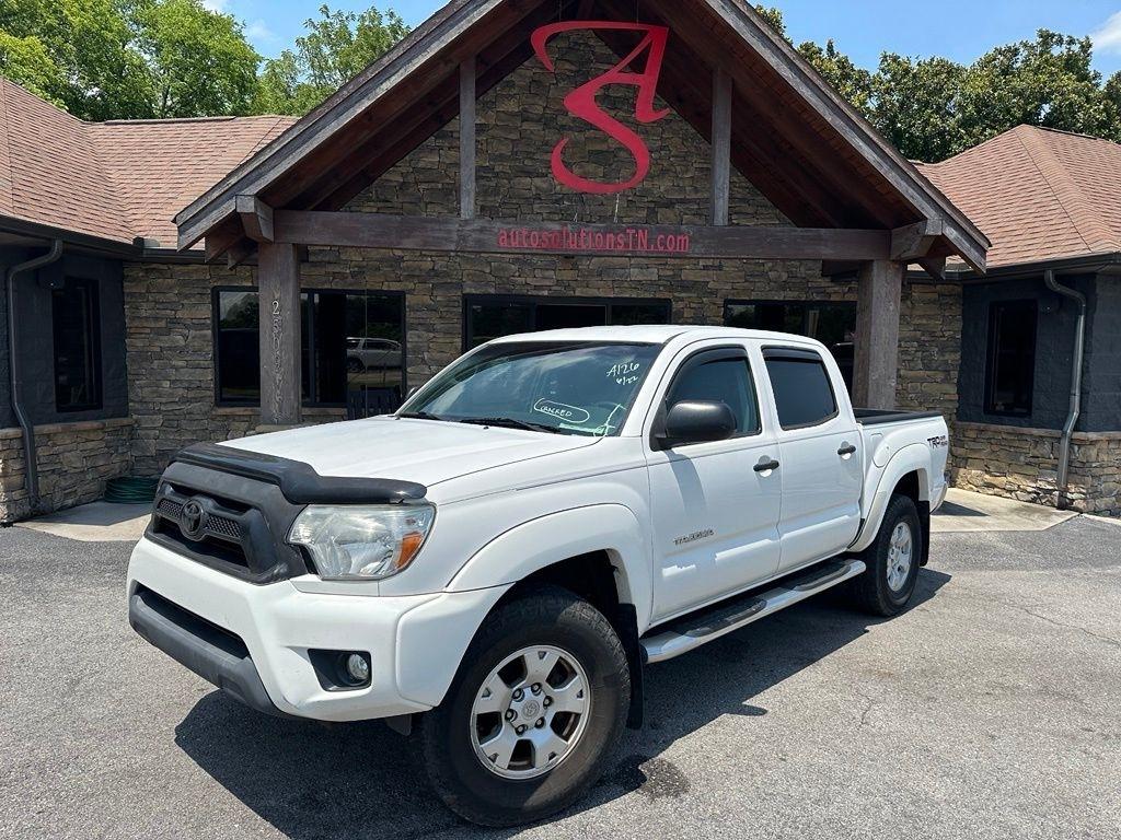 Toyota Tacoma 4WD Double Cab V6 AT (Natl) 2015
