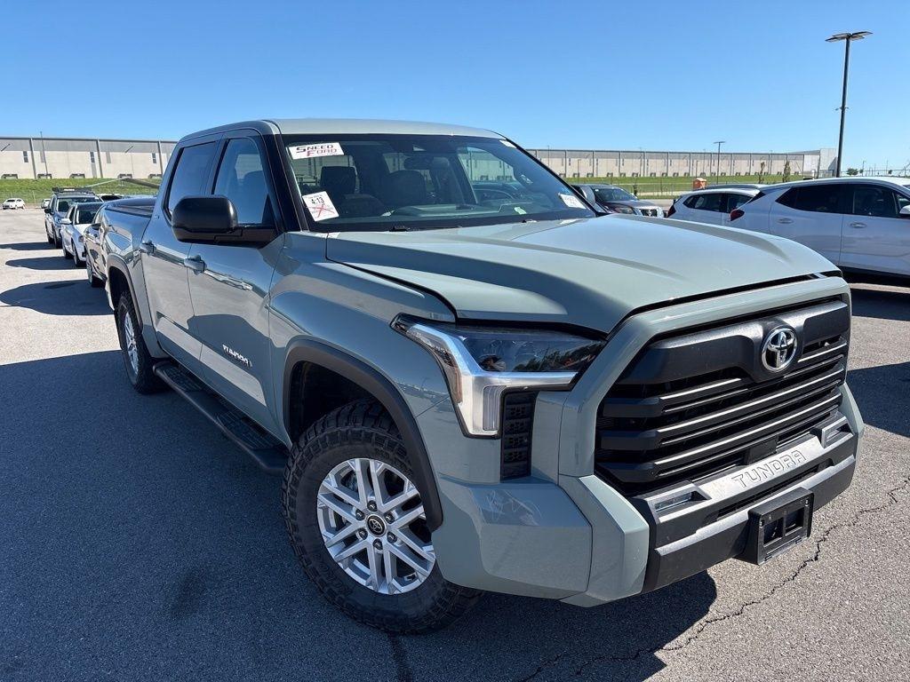 Toyota Tundra 4WD SR5 CrewMax 5.5' Bed (Natl) 2024