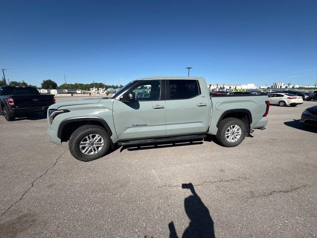 Toyota Tundra 4WD SR5 CrewMax 5.5' Bed (Natl) 2024