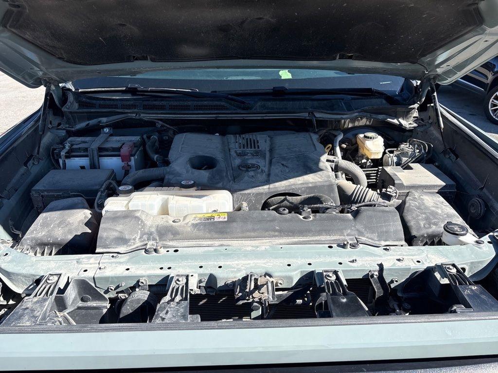 Toyota Tundra 4WD SR5 CrewMax 5.5' Bed (Natl) 2024