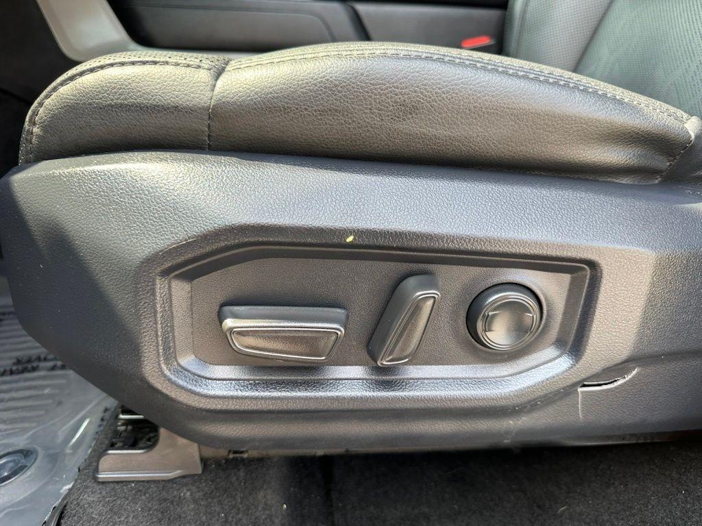 Toyota Tundra 4WD SR5 CrewMax 5.5' Bed (Natl) 2024