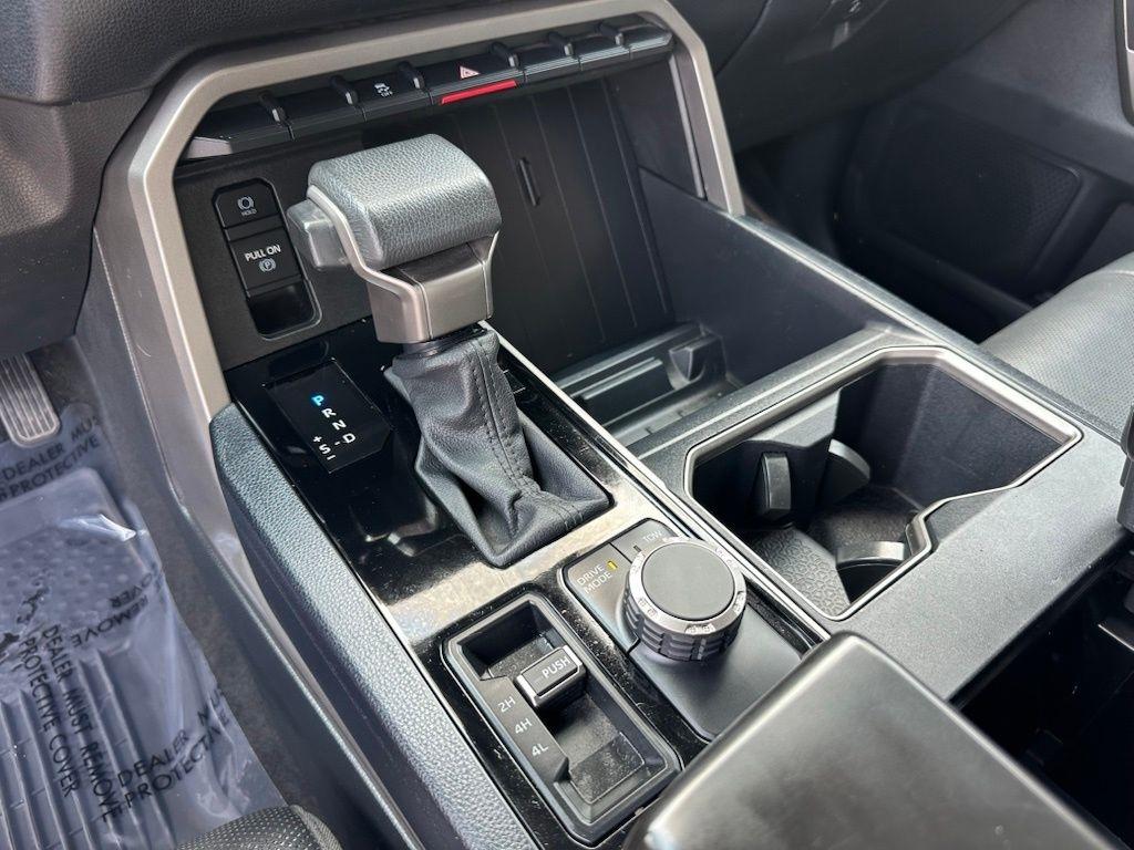 Toyota Tundra 4WD SR5 CrewMax 5.5' Bed (Natl) 2024