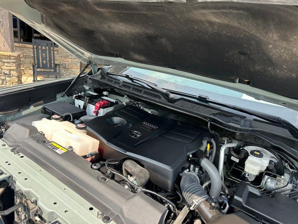 Toyota Tundra 4WD SR5 CrewMax 5.5' Bed (Natl) 2024