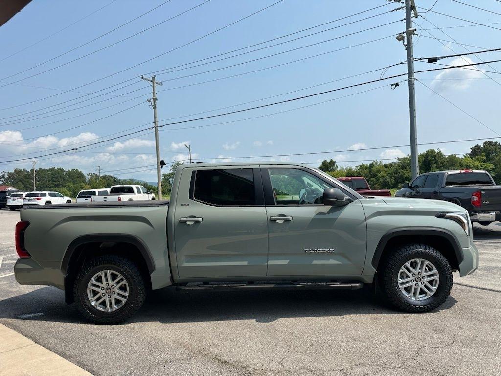 Toyota Tundra 4WD SR5 CrewMax 5.5' Bed (Natl) 2024