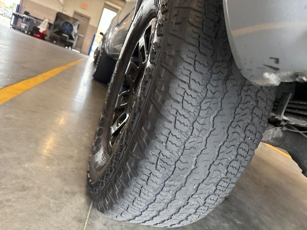 Toyota Tacoma 4WD TRD Off Road Double Cab 5' Bed V6 MT (Natl) 2021