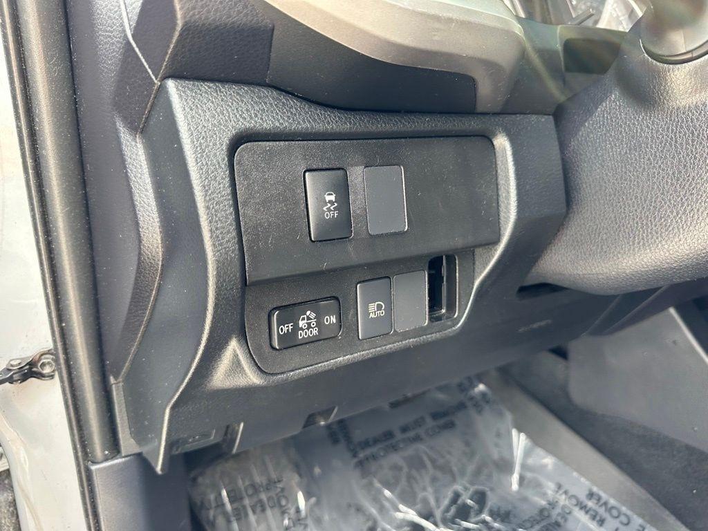 Toyota Tacoma 4WD TRD Off Road Double Cab 5' Bed V6 MT (Natl) 2021