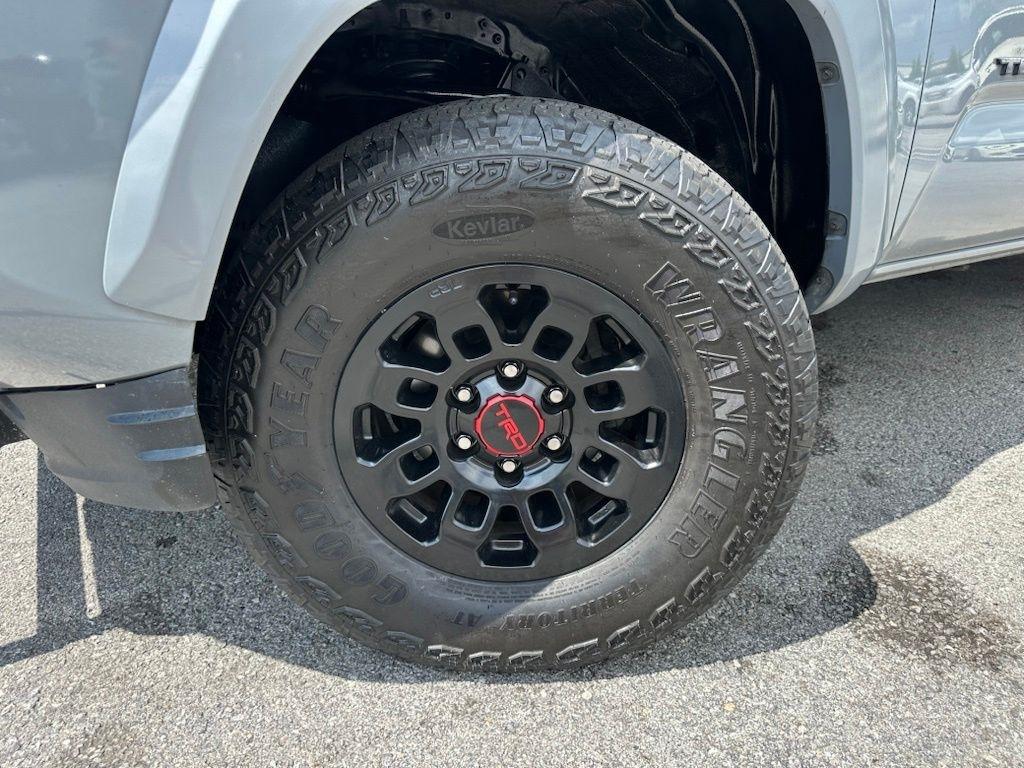 Toyota Tacoma 4WD TRD Off Road Double Cab 5' Bed V6 MT (Natl) 2021
