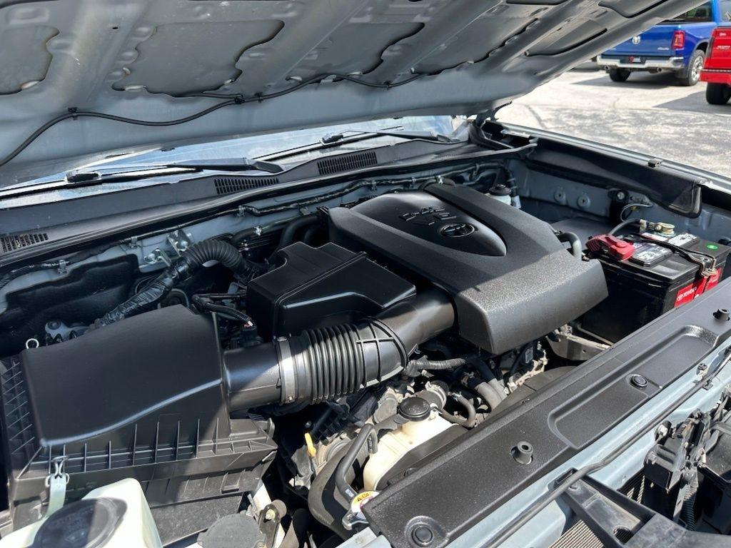 Toyota Tacoma 4WD TRD Off Road Double Cab 5' Bed V6 MT (Natl) 2021
