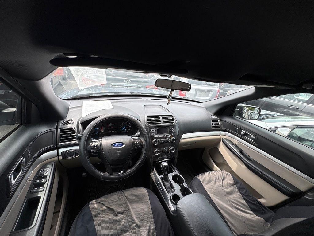 Ford Explorer Base FWD 2018