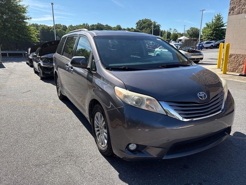 Toyota Sienna 5dr 8-Pass Van XLE Premium FWD (Natl) 2015