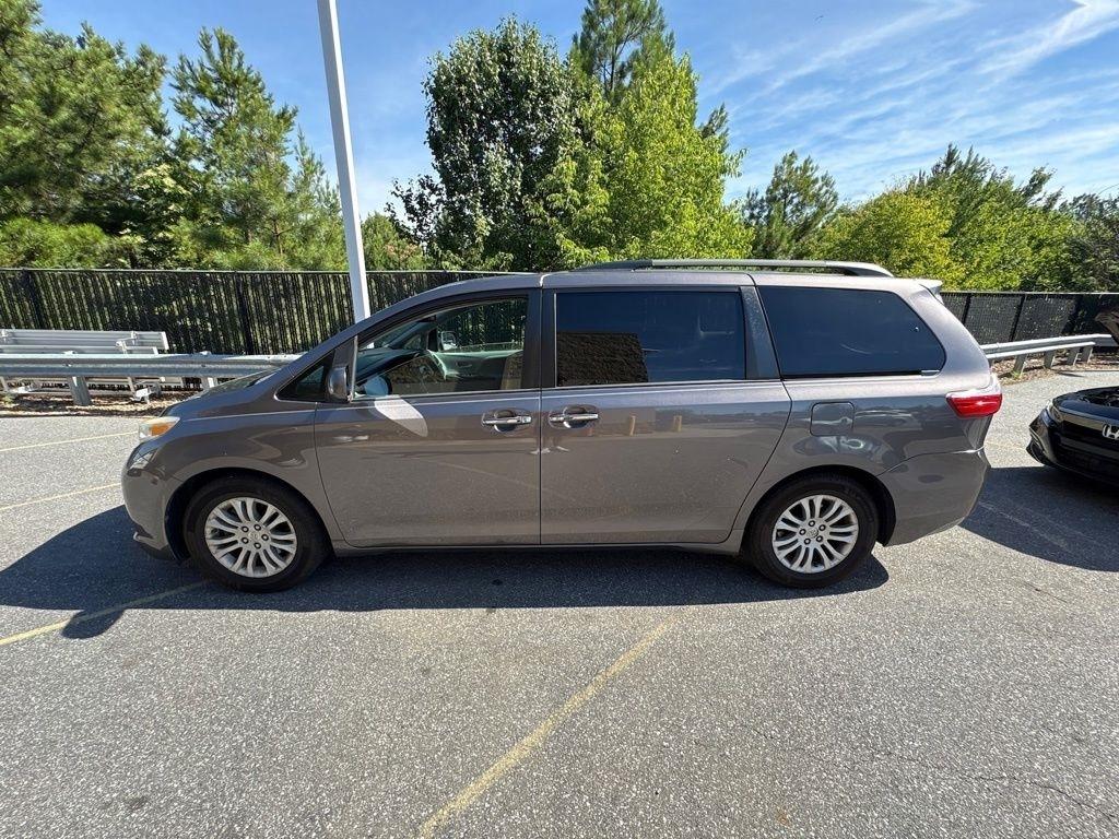 Toyota Sienna 5dr 8-Pass Van XLE Premium FWD (Natl) 2015