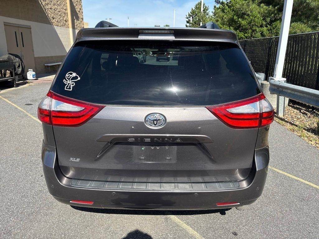 Toyota Sienna 5dr 8-Pass Van XLE Premium FWD (Natl) 2015