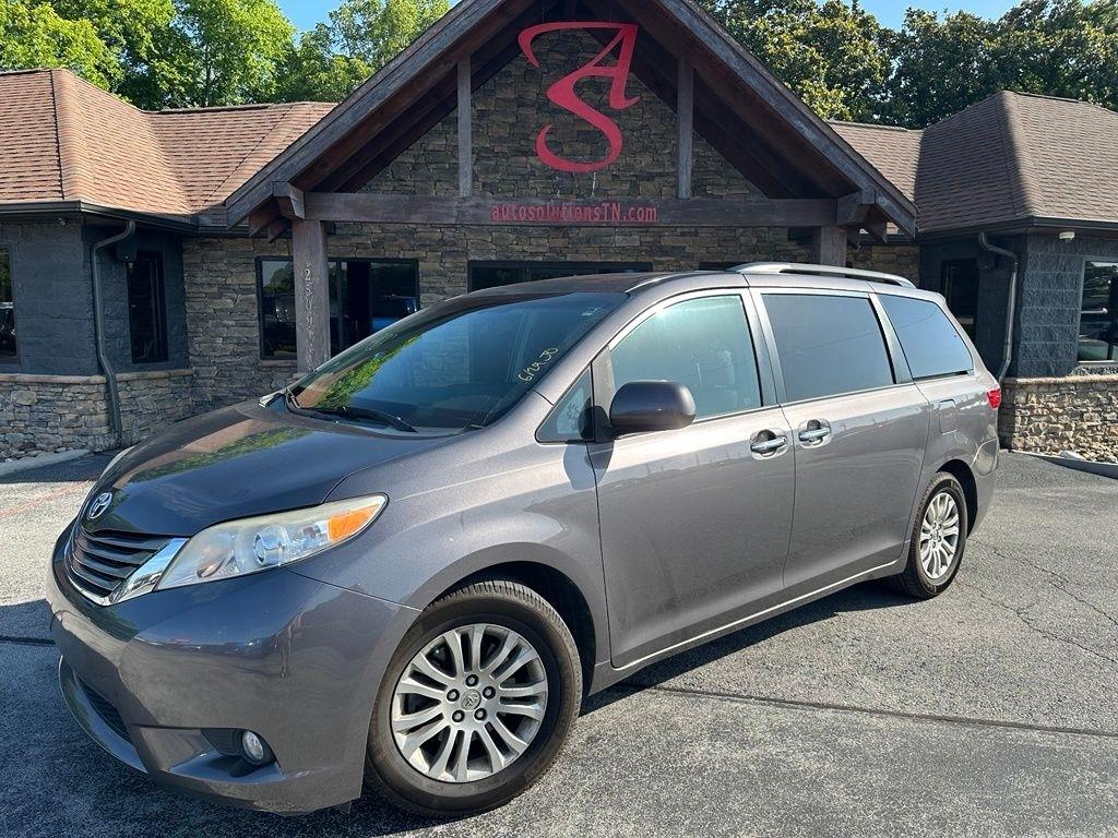 Toyota Sienna 5dr 8-Pass Van XLE Premium FWD (Natl) 2015