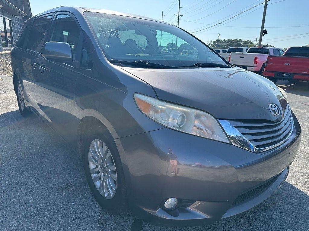 Toyota Sienna 5dr 8-Pass Van XLE Premium FWD (Natl) 2015