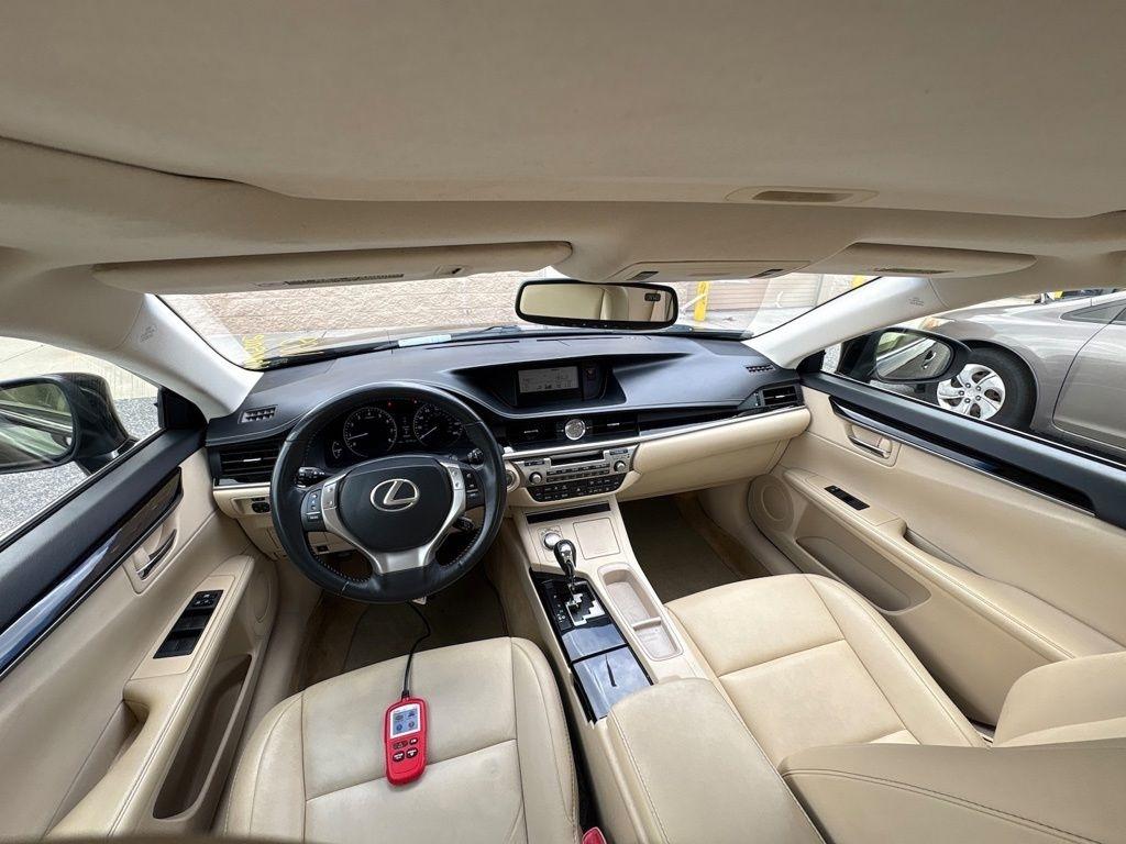 Lexus ES 350 4dr Sdn 2014