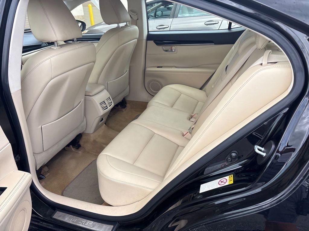 Lexus ES 350 4dr Sdn 2014