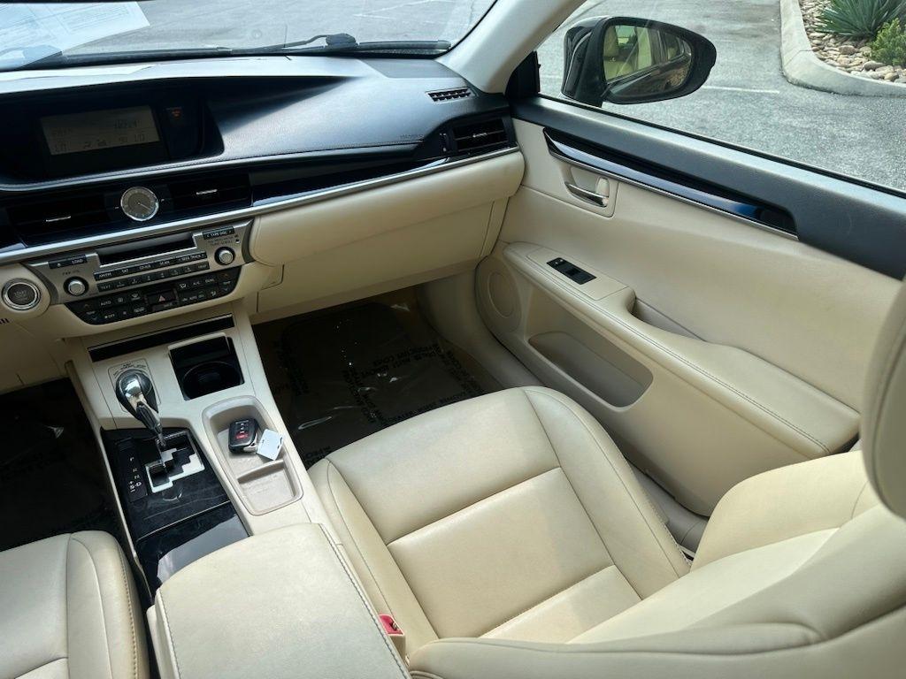 Lexus ES 350 4dr Sdn 2014