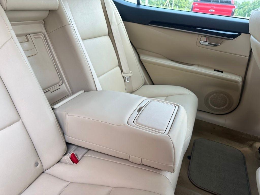 Lexus ES 350 4dr Sdn 2014
